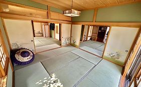 青森伝統芸能を楽しめる繭子の宿